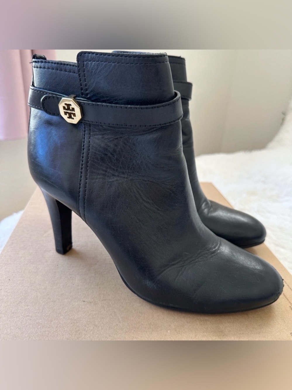 Tory Burch Bristol Black Leather Ankle Booties Size 9.5 Heeled Zip Boots